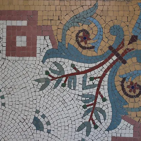 Oda ve Kahvaltı La Maison Du Chapelier