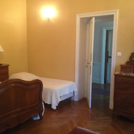 Oda ve Kahvaltı La Maison Du Chapelier